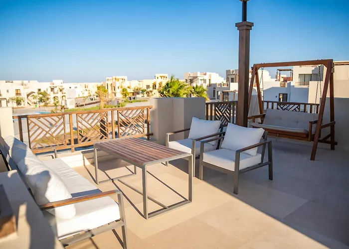 4 Bedrooms, Luxury Makadi Heights *