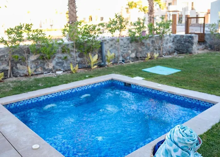 4 Bedrooms, Luxury Makadi Heights Villa Hurghada